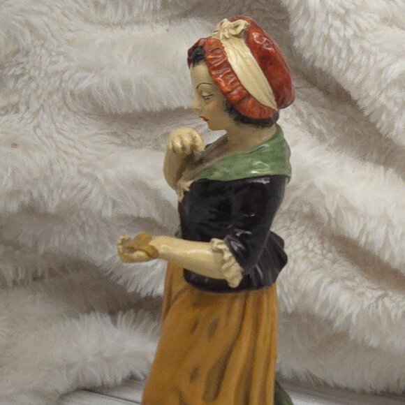 Vintage 20th Century Borghese Chalkware/Plaster Statuette - Picture 7 of 12